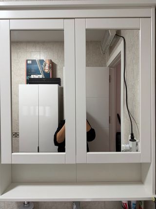 Espejo baño con almacenaje. HEMNES IKEA.