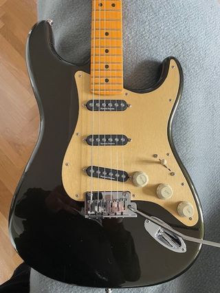 Fender Stratocaster American Ultra 2023