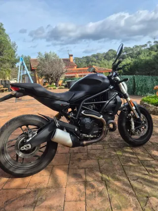 Ducati Monster 797.Limitada A2