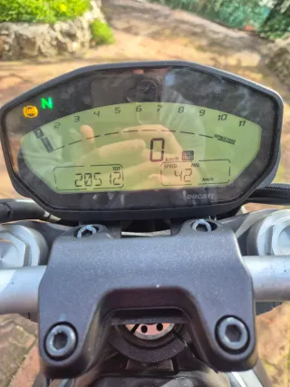 Ducati Monster 797.Limitada A2