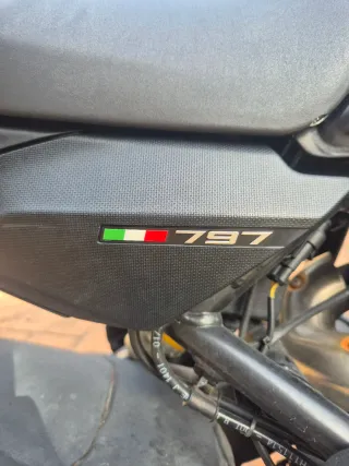 Ducati Monster 797.Limitada A2