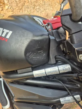 Ducati Monster 797.Limitada A2