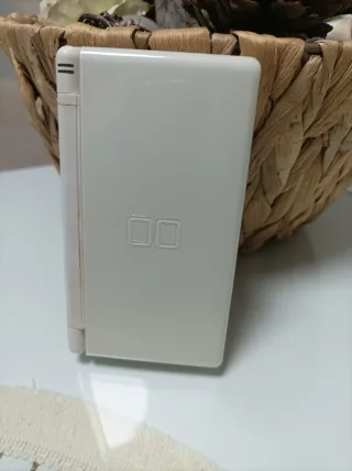 Nintendo DS Lite Blanca + Accesorios