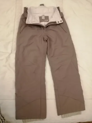 Pantalón de esquí marrón. Talla 12 años.