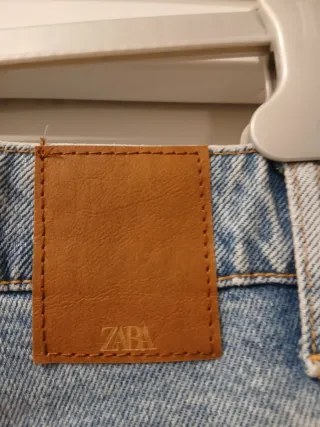 Pantalón vaquero Zara azul