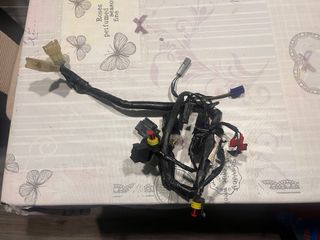 Faro delantero moto con intermitentes es de yamaha