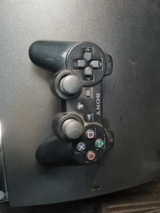 Consola Sony PS3 Negra + Accesorios