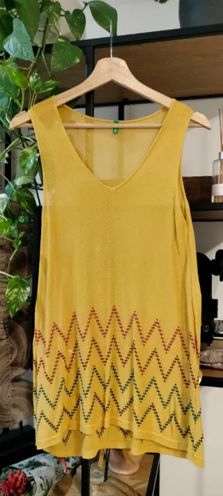 Blusa Benetton tirantes punto zigzag