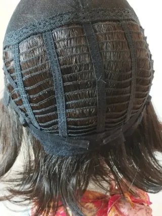 Peluca castaño oscuro natural