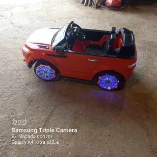 Coche electrónico infantil con luces y sonidos