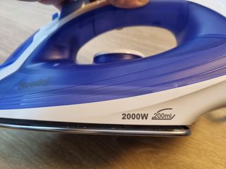 Plancha de vapor Bluesky 2000W