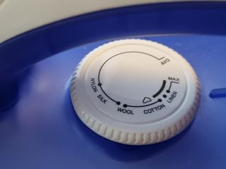 Plancha de vapor Bluesky 2000W