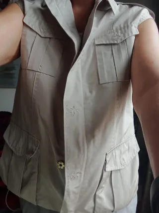 Chaleco Carolina Herrera Beige