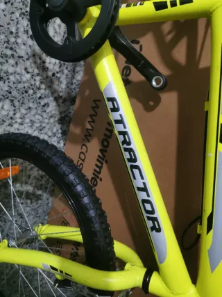 Bicicleta infantil ATRACTOR amarilla
