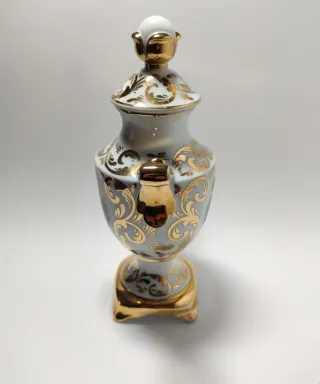 Jarrón porcelana SANBO con tapa 25 cm