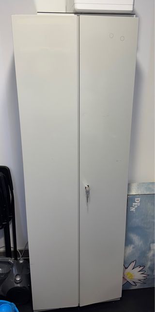 Armario metálico gris/blanco