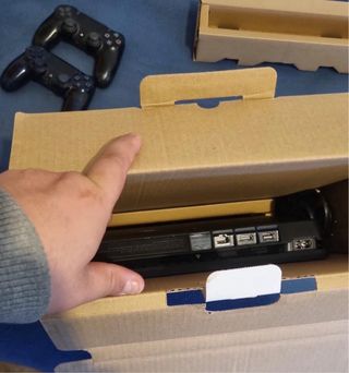 PS4 (PlayStation 4) Negra + 2 Mandos + Juegos