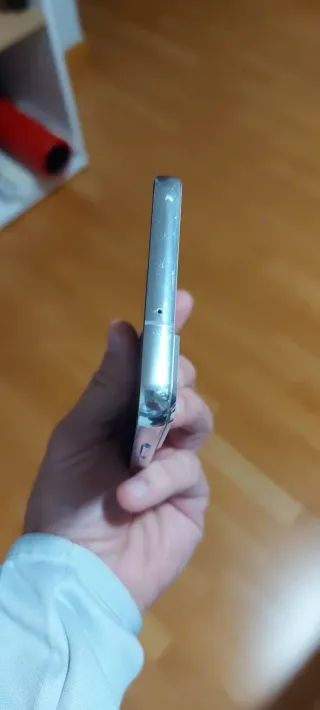 Samsung Galaxy S22 128GB Plata SM-S9010