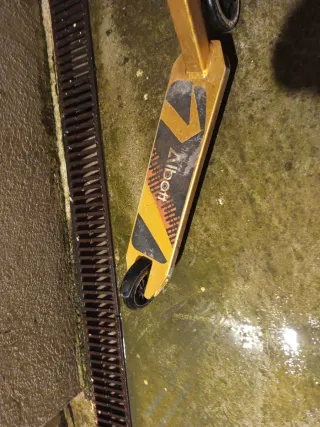 Patinete Scooter Albott Amarillo