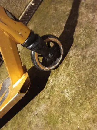 Patinete Scooter Albott Amarillo