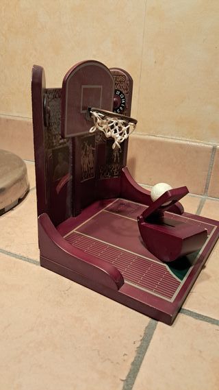 Gioco basket C'ART in legno con leva