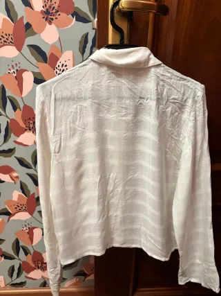 Ropa brownie S camisa y pantalón blanco