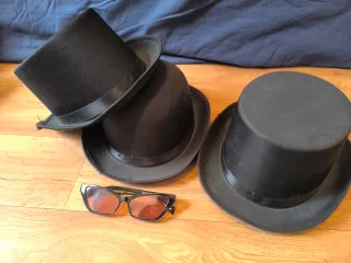 Sombrero de copa y bombín para Carnaval