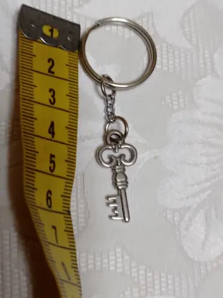 Portachiavi con ciondolo a forma di chiave