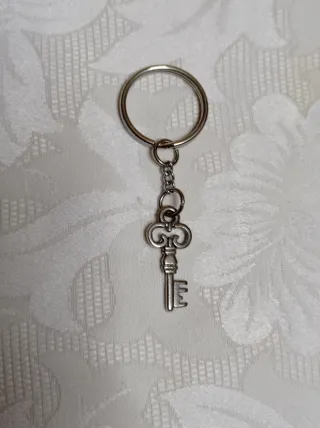 Portachiavi con ciondolo a forma di chiave