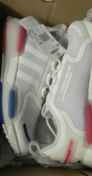 Adidas NMD V3 Talla 39 nuevas