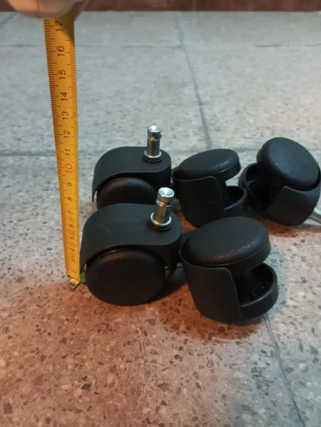 Ruedas de click para muebles