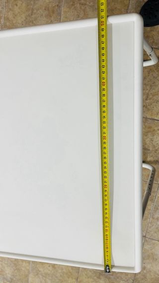 Mesa auxiliar plegable blanca
