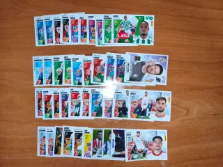 Lote 40 cromos Liga Este Panini 25-26