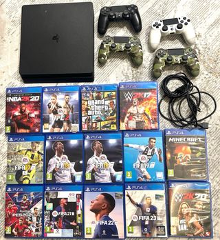 Consola PS4 + 14 videojuegos + 4 mandos