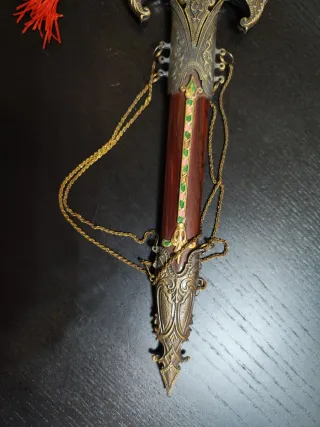 Espada decorativa toledana