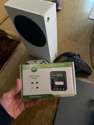 Xbox Series S 512GB + 2 Mandos