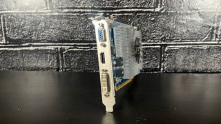 Tarjeta gráfica GeForce GT 230