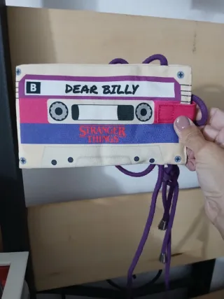 Bolsito Stranger Things Cassette Dear Billy