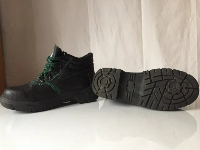 Botas Riverty Talla 39 Negras y Verdes