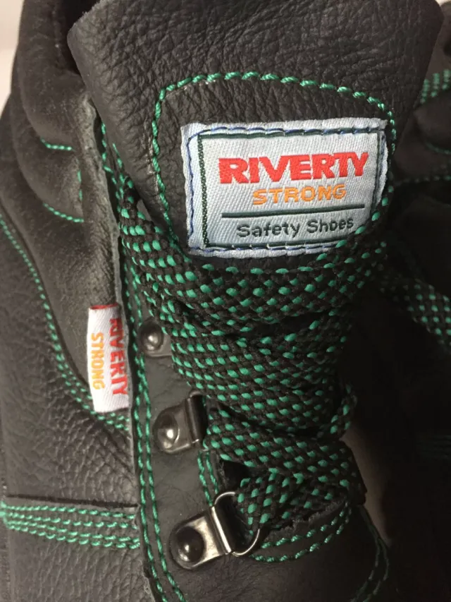 Botas Riverty Talla 39 Negras y Verdes