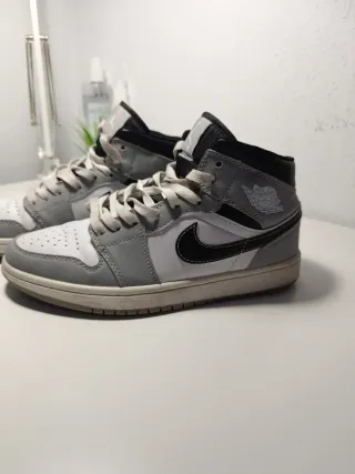 Zapatillas Jordan Grises Tobillo Alto