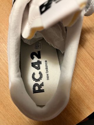 Zapatillas New Balance Blancas y Negras