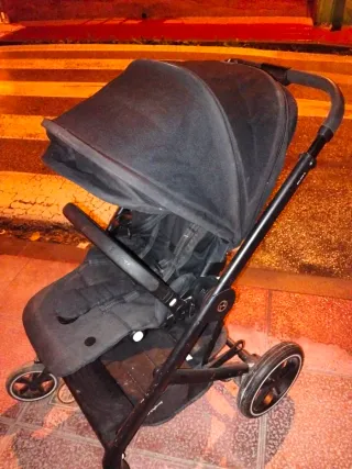 Passeggino Cybex con ovetto nero