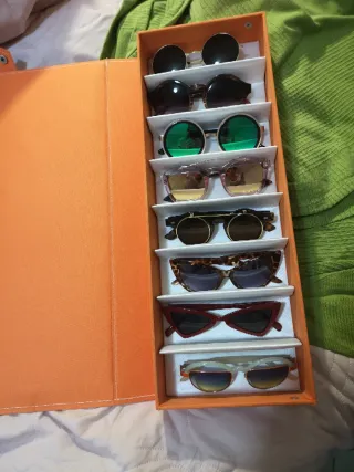 Colección gafas de sol vintage y caja organizadora
