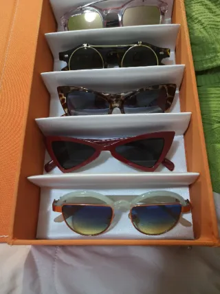 Colección gafas de sol vintage y caja organizadora