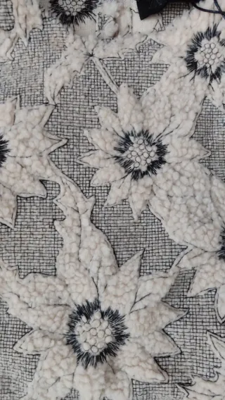 Top peplum flores Zara beige/negro