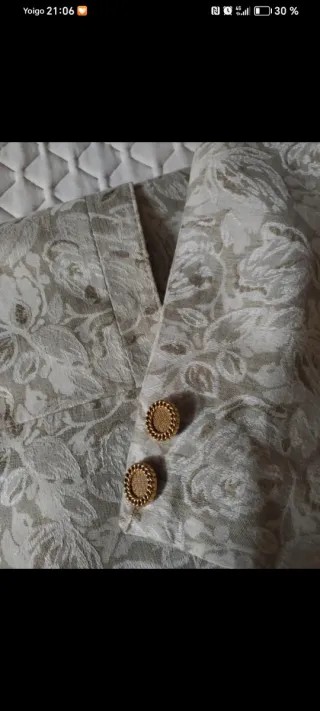 Conjunto traje chaqueta beige