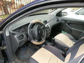 Ford Focus 2000