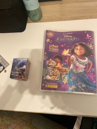 Álbum Encanto Panini + 136 cromos