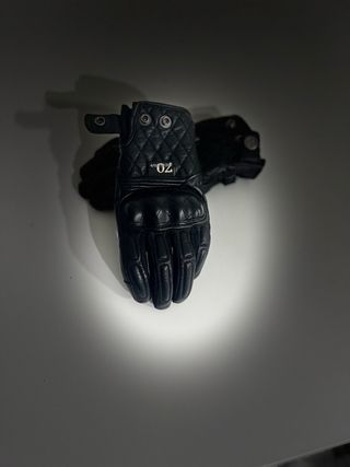 Guantes de piel negrpara moto con protección mujer